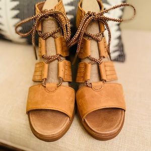 Sorel Wedge Sandel size 9